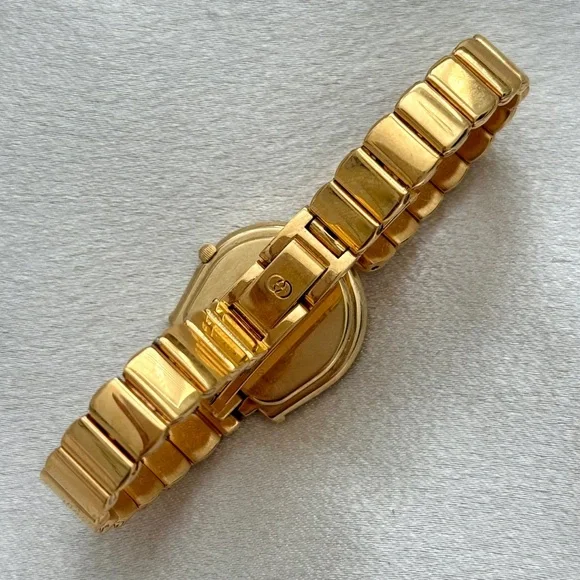 AUTHENTIC RARE VINTAGE GUCCI HORSESHOE GOLD WATCH - Picture 4 of 6